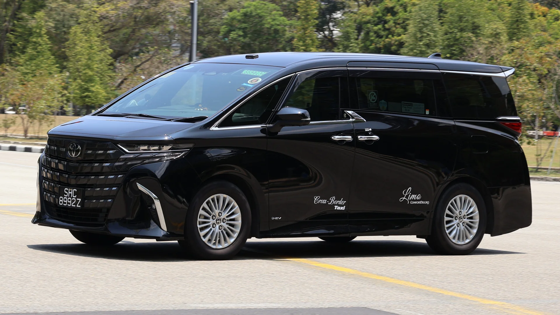 Toyota Alphard 2026