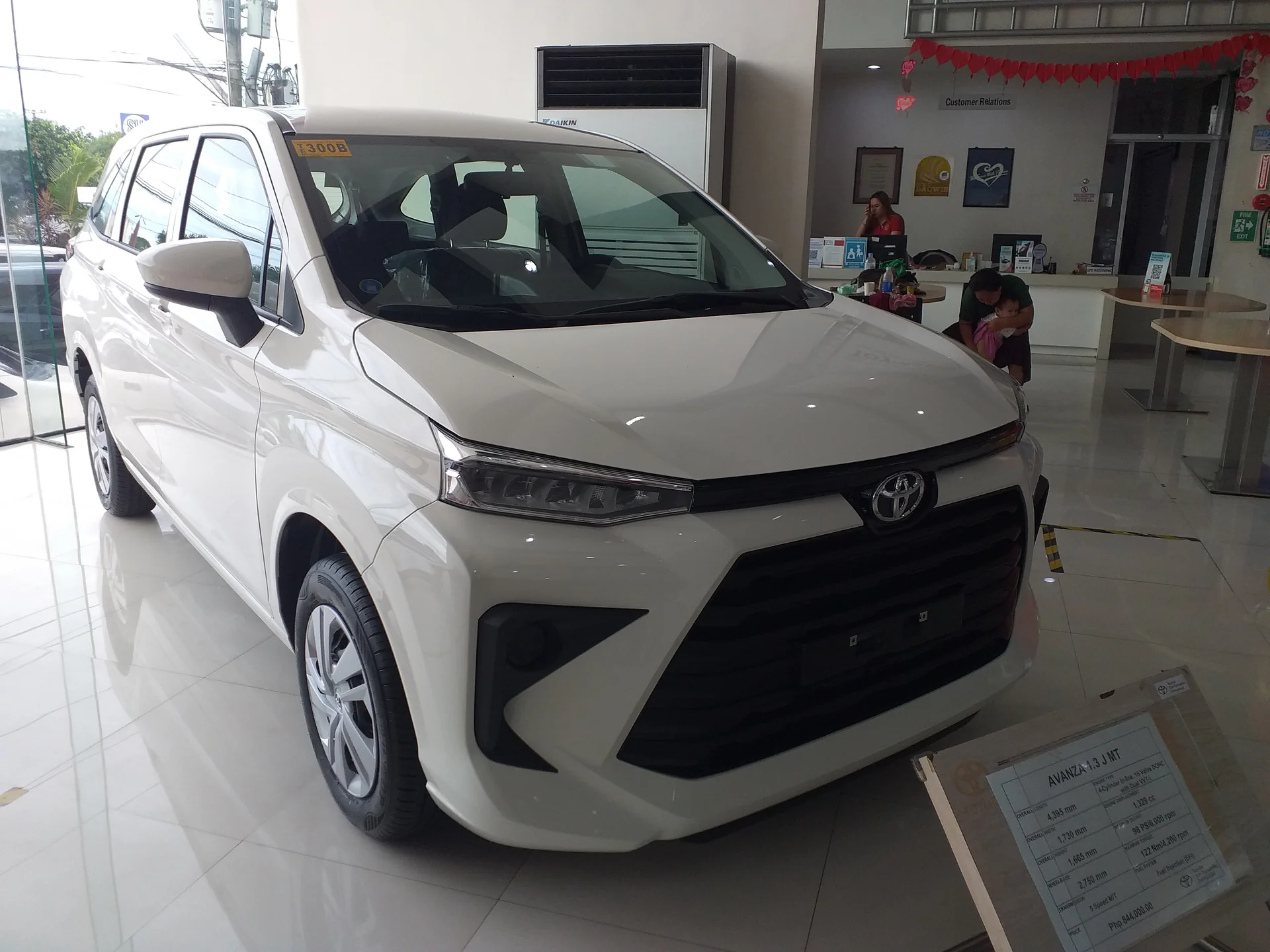 Toyota_Avanza_2026_White