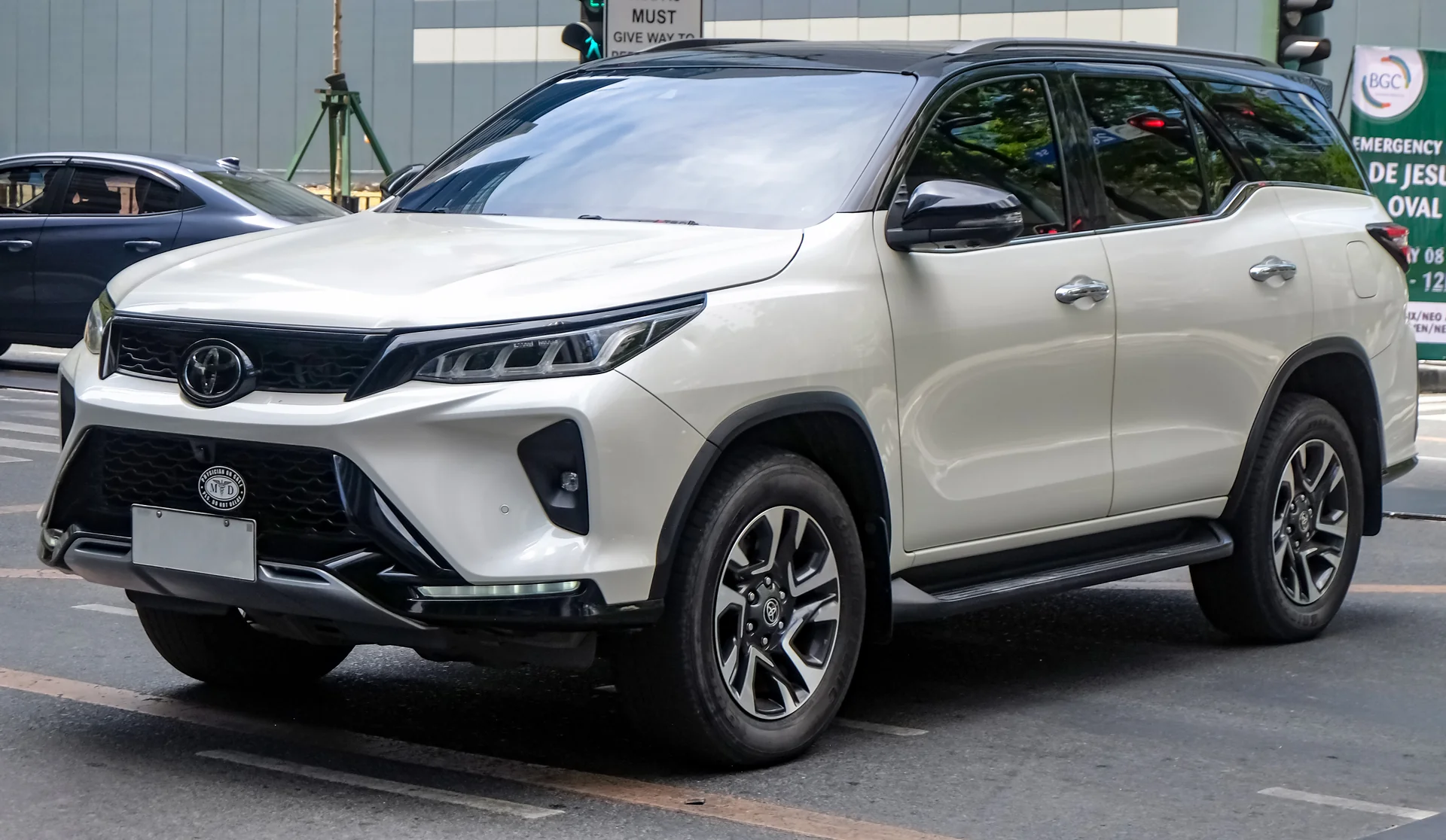 Toyota_Fortuner_GUN156_Legender_2026