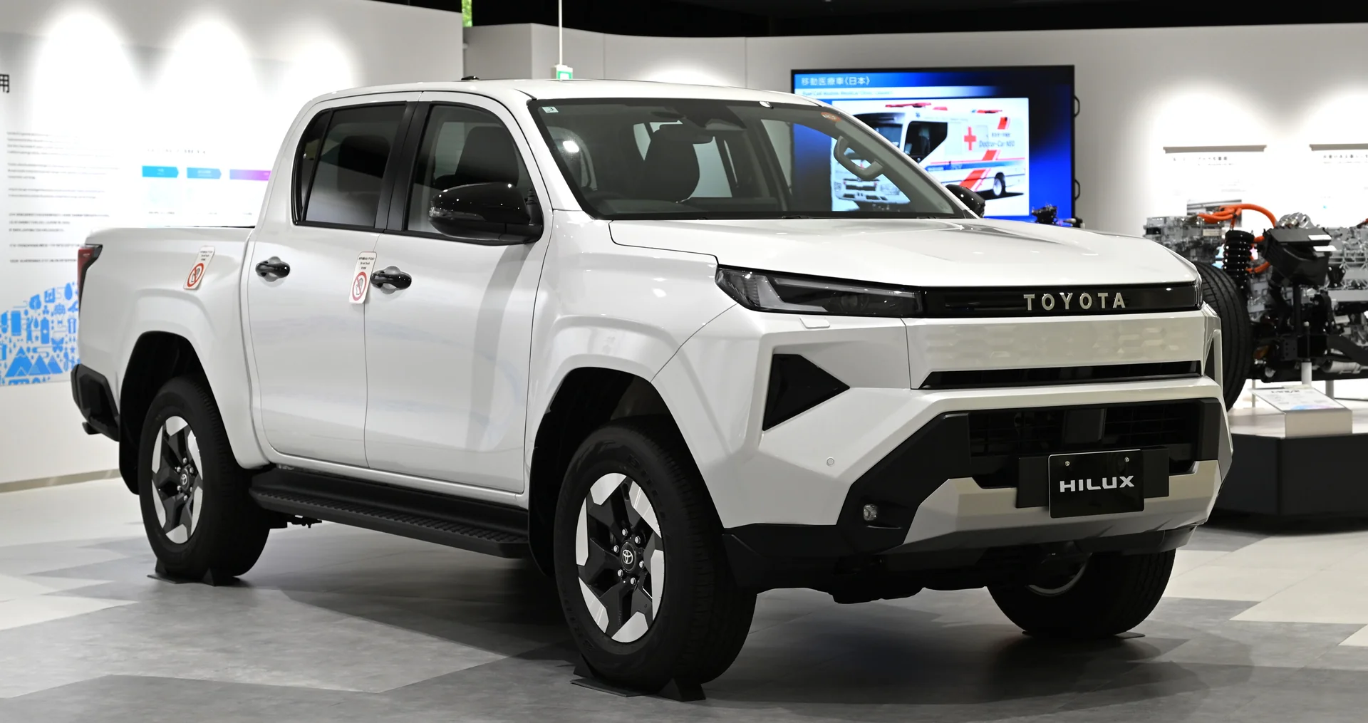 Toyota_Hilux_BEV_2026