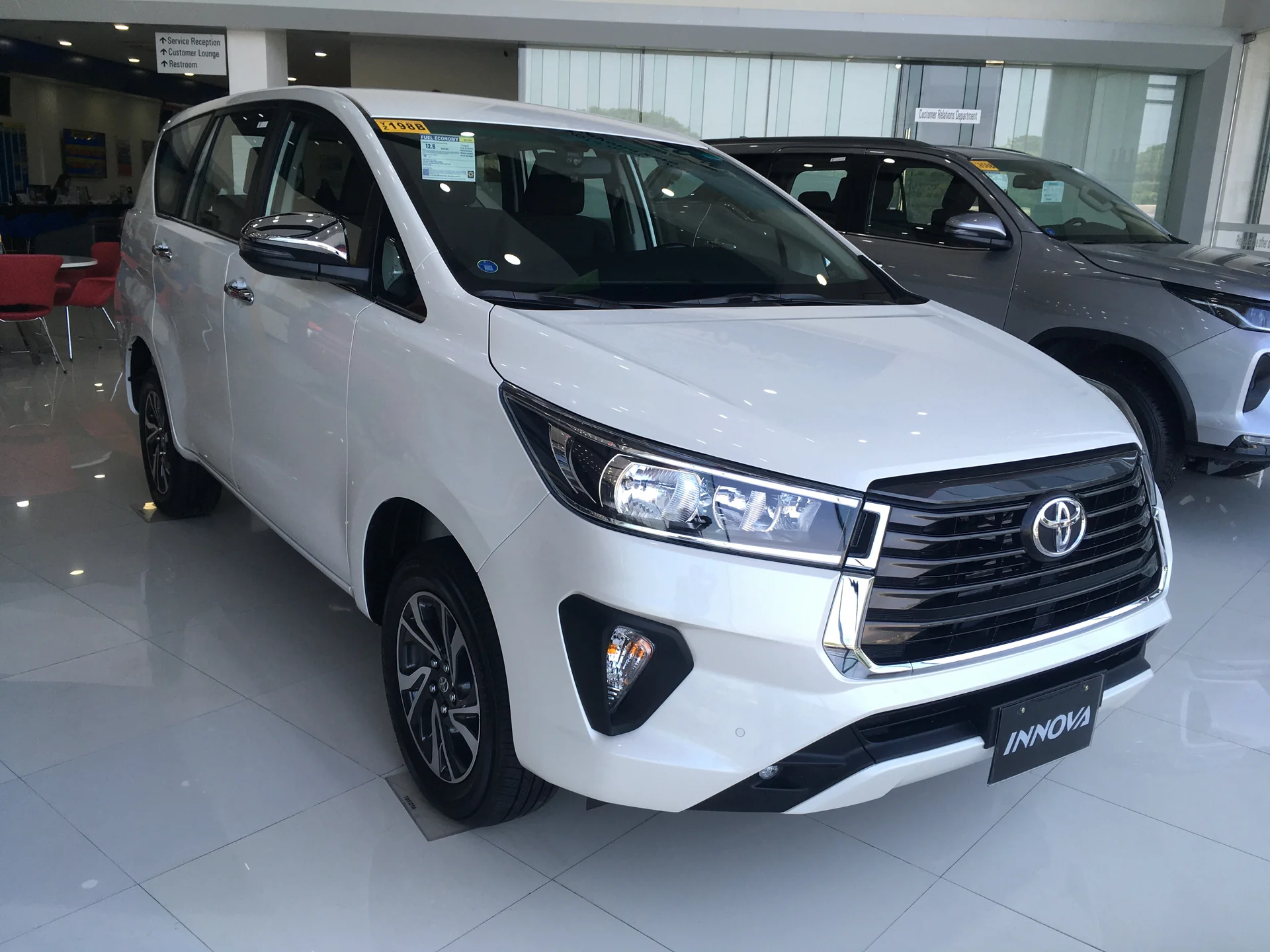 Toyota_Innova_Cross_G_2026